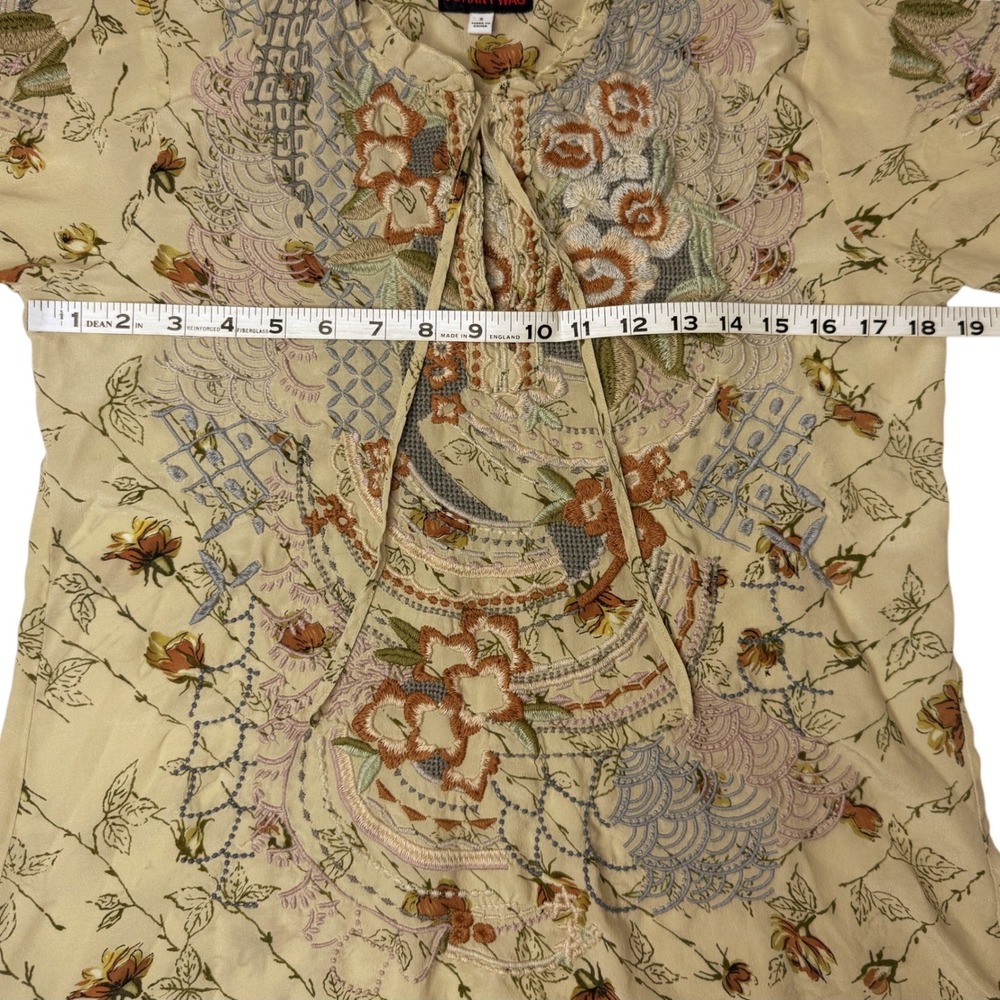 JOHNNY WAS BIYA Silk Blouse Embroidered Top Neutral Floral V-Neck Size Small - Picture 8 of 10